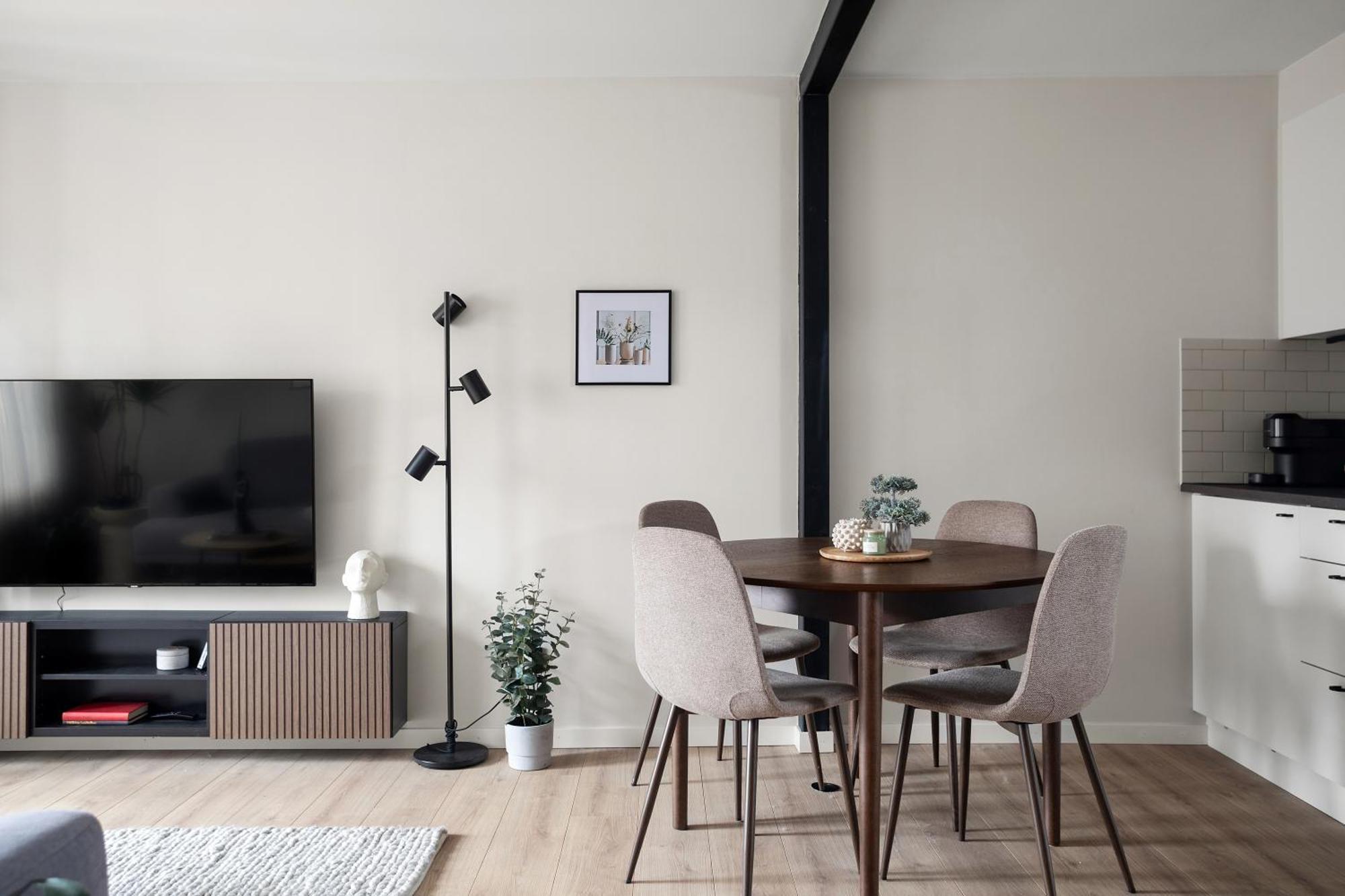 Home Away Apartments สต็อกโฮล์ม ภายนอก รูปภาพ